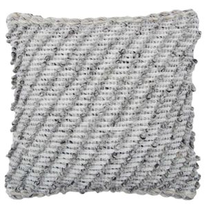 Coussin texturé taupe Terra 18 x 18 po Corriveau Outdoor furniture