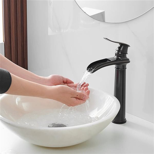 BWE Single Hole Single Handle Bathroom Vessel Sink Faucet with Metal Drain in Oil Rubbed Bronze