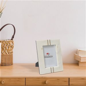Cadre photo IH Casa Decor en marbre blanc avec incrustations en laiton 6X4