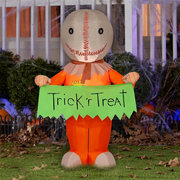 Gonflable d’Halloween avec lumières DEL de Gemmy 42 po h. Sam avec bannière “Trick 'r Treat”