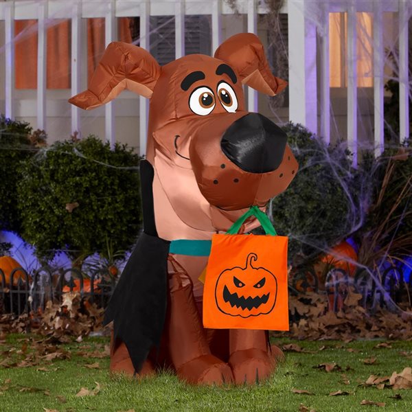 Gemmy 42-in H LED Lighted SCOOB in Vampire Costume Halloween Inflatable