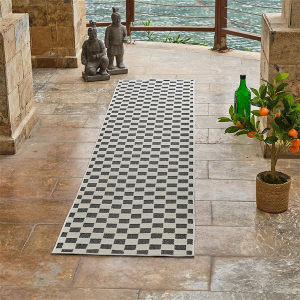 Rug Branch Maise 2 x 10-ft Black White Modern Checked Pattern Indoor/Outdoor Runner Rug