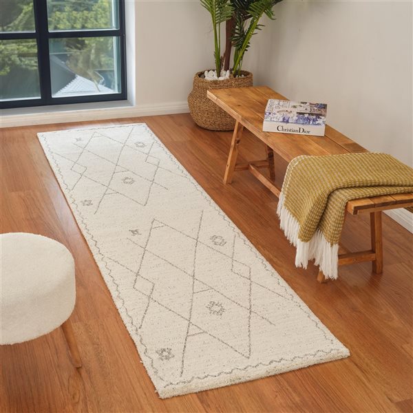 Rug Branch Casa 2 x 8-ft Beige Cream Contemporary Abstract Tribal Pattern Indoor Runner Rug