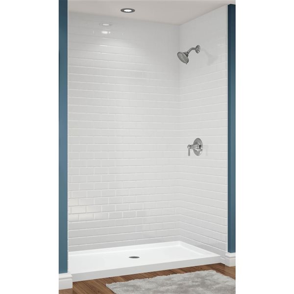 Douche en alcôve acrylique Avora Bath carreaux métro à drain européen centré 60 l. x 36 p. x 96 po h.