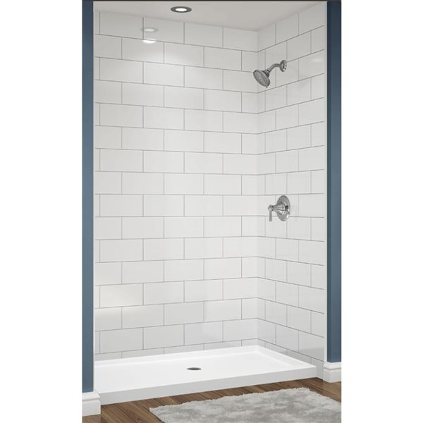 Douche en alcôve Avora Bath carrelage 3x6 acrylique blanc à coulis argent et drain centré 60 l. x 32 po p.