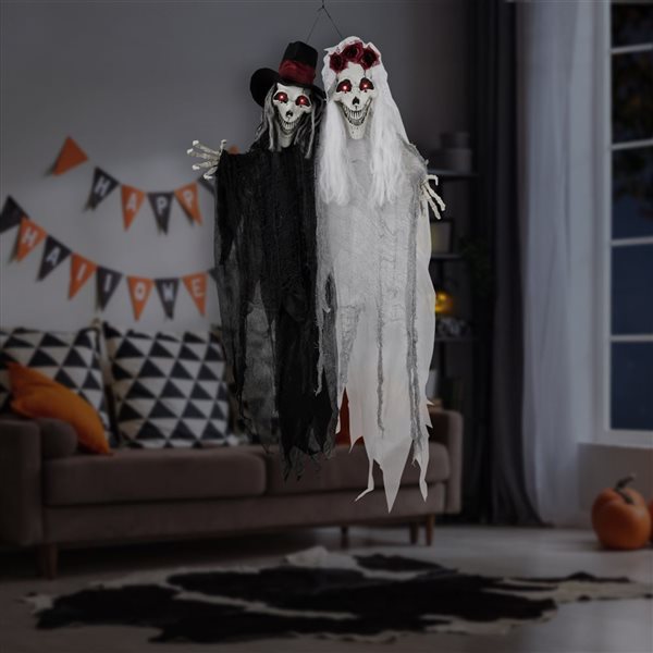 Northlight 47-in Lighted Vampire Couple with Sound