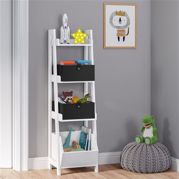 Étagère de 13 po à 4 tablettes pour enfants River Ridge Home blanche avec rangement pour jouets et 2 bacs noirs