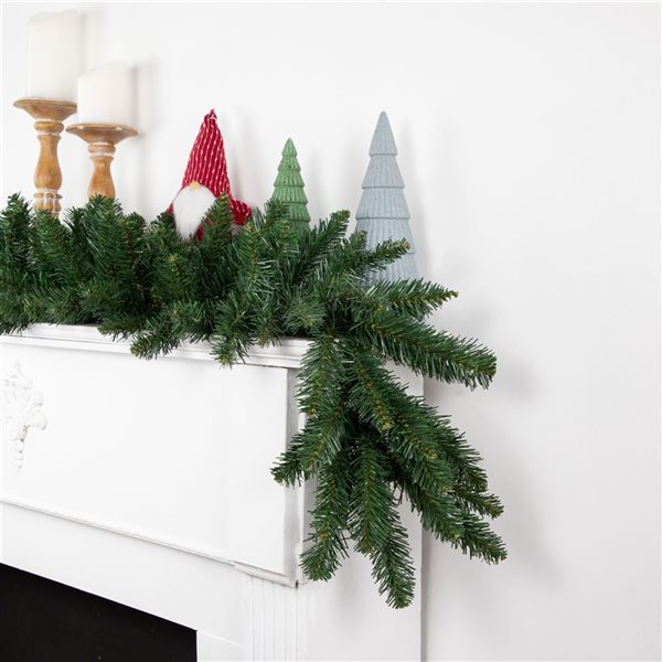 Northlight 9-ft x 12-in Buffalo Fir Artificial Christmas Garland - Unlit