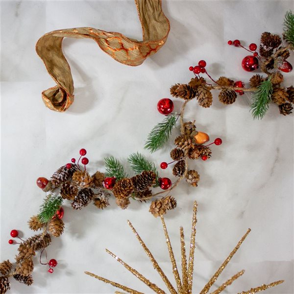 Northlight 39.5-in x 3-in Pine Cones and Berries with Ornaments Christmas Twig Garland - Unlit