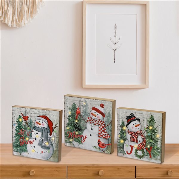 iH casadécor LED Snowman Wall Art - Set of 3