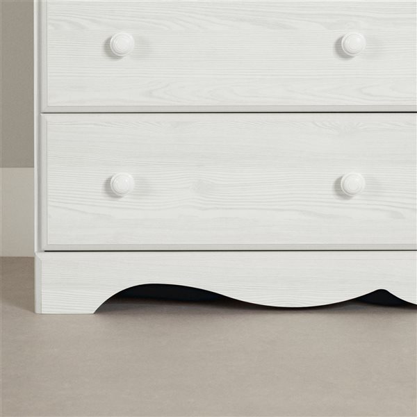 South Shore Summer Breeze 29.75-in W White Pine Composite Coastal-Style 5-Drawer Dresser