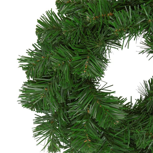 Northlight Unlit Deluxe Windsor Pine Artificial Christmas Wreath - 10-in