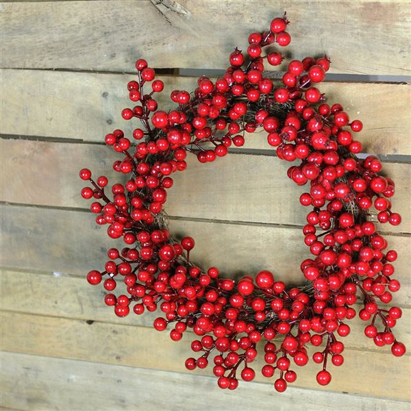 Northlight 16-in Crimson and Merlot Red Berries Artificial Winter Christmas Wreath - Unlit