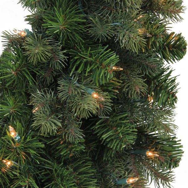 Northlight 36-in Pre-Lit Savannah Spruce Artificial Christmas Wreath - Clear Lights