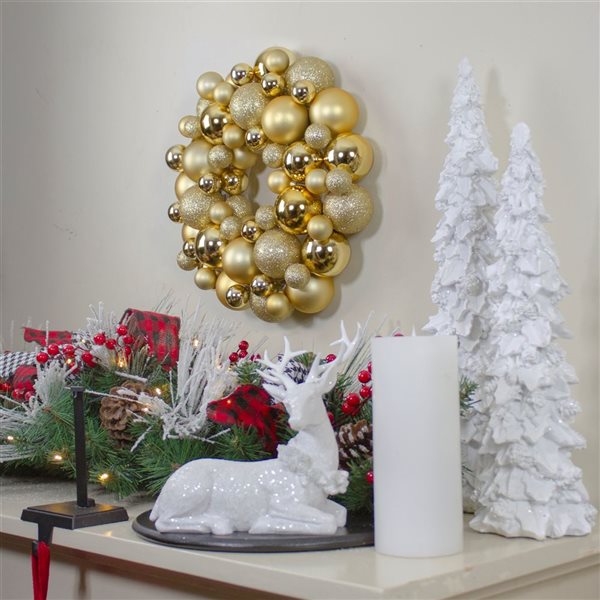 Northlight 13-in Vegas Gold 3-Finish Shatterproof Ball Christmas Wreath