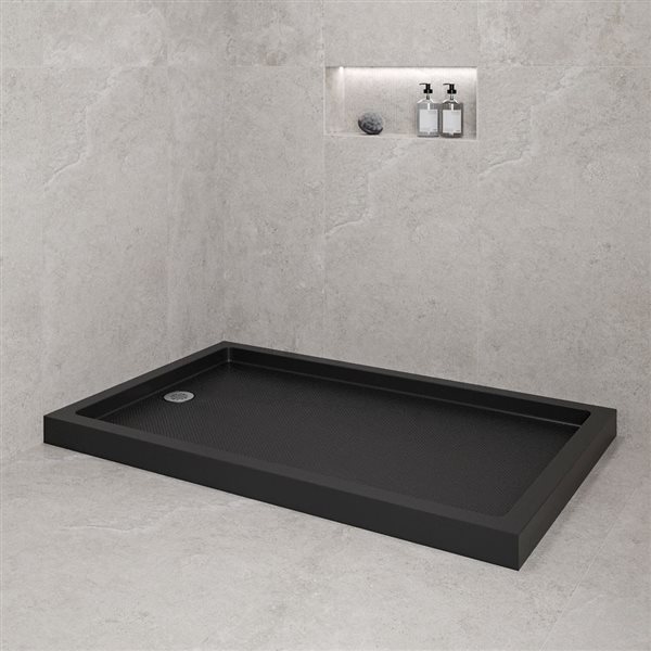 Bac de douche acrylique rectangle en coin Streamline 60 x 36 po noir brillant drain à gauche, drain ABS inclus