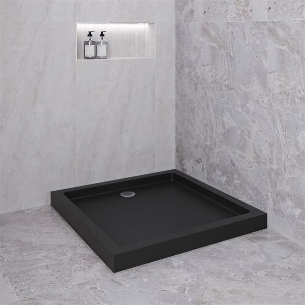 Bac de douche acrylique en coin Streamline 36 x 36 po noir brillant, drain ABS à gauche inclus