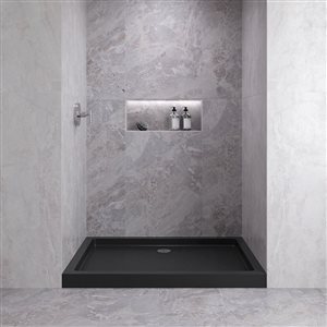 Bac de douche acrylique en alcove Streamline rectangle 48 x 36 po noir brillant drain centré, drain ABS inclus