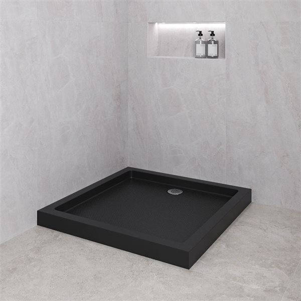 Bac de douche acrylique en coin Streamline 36 x 36 po noir brillant drain à droite, drain ABS inclus