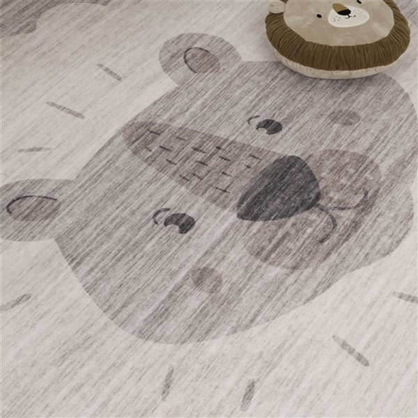 Tapis d'intérieur doux pour enfants Soft Steps Playtime par Rug Branch 4 x 6 po Lion Beige Gris