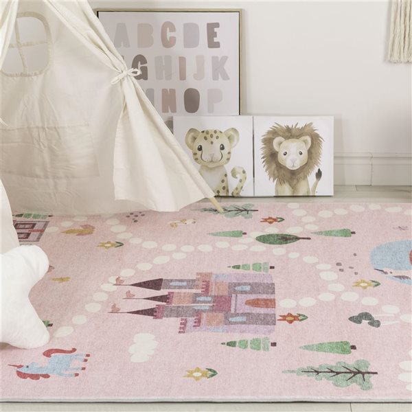 Tapis intérieur pour enfants Soft Steps Playtime par Rug Branch, 6 x 9 po licornes, château, carte, rose et blanc