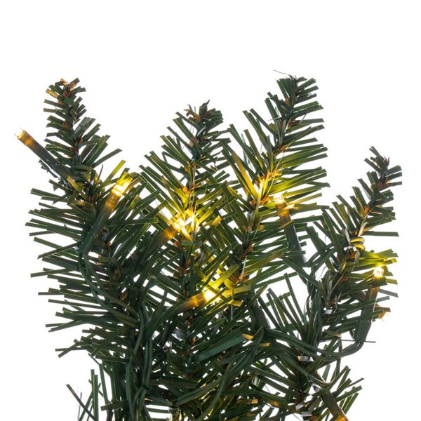 Vickerman 30-in Camdon Fir Artificial Pre-Lit Wreath with Warm White 3 mm Low Voltage LED Wide Angle Lights