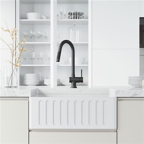 VIGO Gramercy One-Handle Pull-Down Sprayer Kitchen Faucet and Touchless Sensor - Matte Black