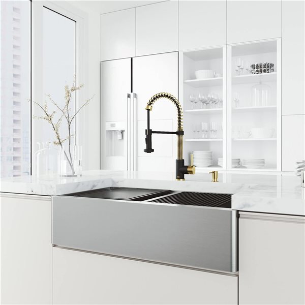 VIGO Edison One-Handle Pull-Down Sprayer Kitchen Faucet with Soap Dispenser - Matte Brushed Gold/Matte Black