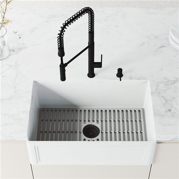 VIGO Sterling One-Handle Pull-Down Sprayer Kitchen Faucet with Soap Dispenser - Matte Black