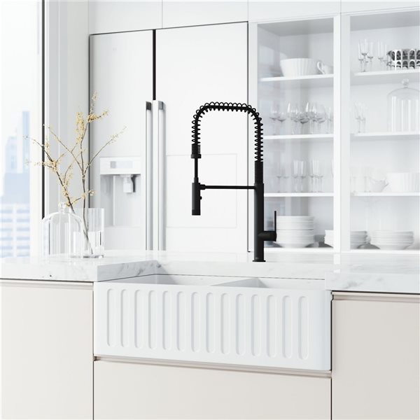 VIGO Sterling One-Handle Pull-Down Sprayer Kitchen Faucet - Matte Black