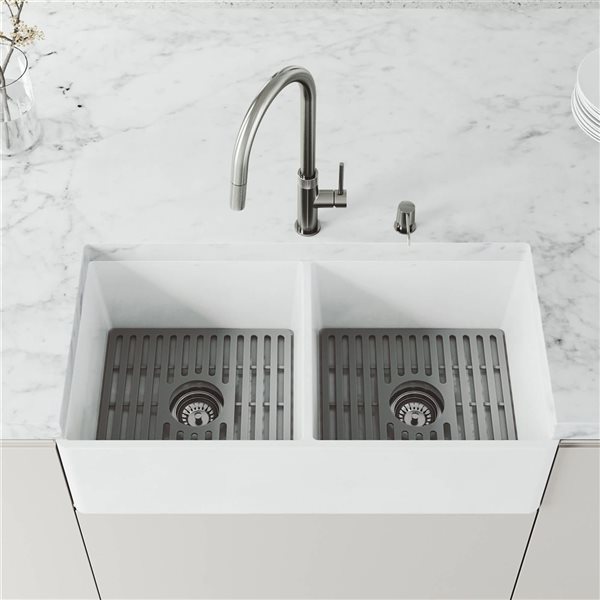 VIGO Bristol One-Handle Pull-Down Sprayer Kitchen Faucet with Soap Dispenser - Stainless Steel