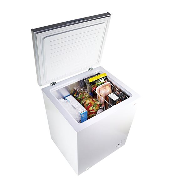 Koolatron 3.5-ft³ White Compact Chest Freezer with Manual Defrost - 99 L