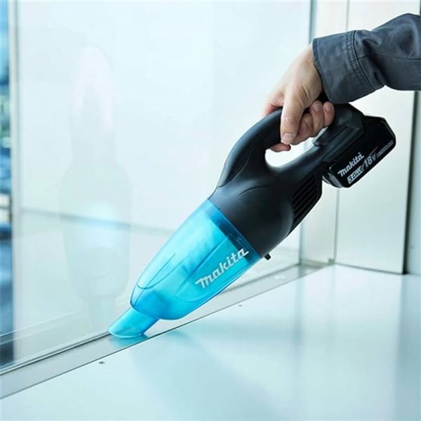 Makita 18V LXT 650 ml Stick Vacuum Cleaner, Tool Only