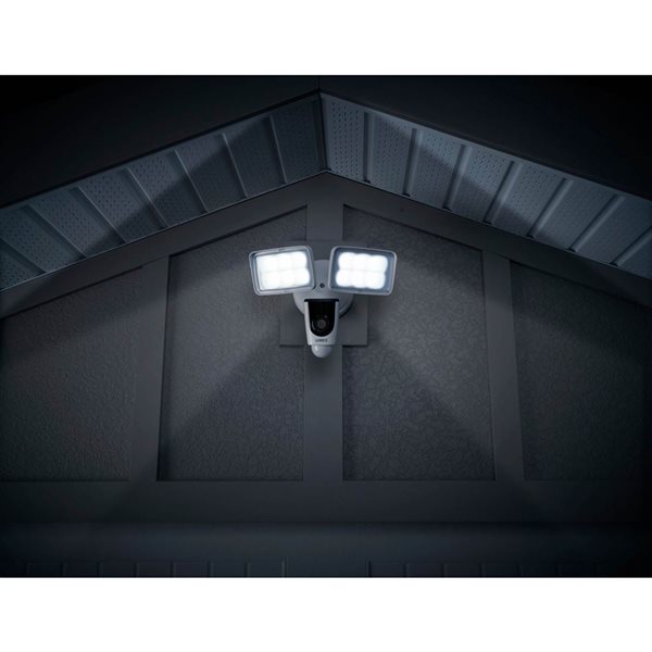 Lorex 1080p Wi-Fi Floodlight Security Camera with dual LED lights (32GB)