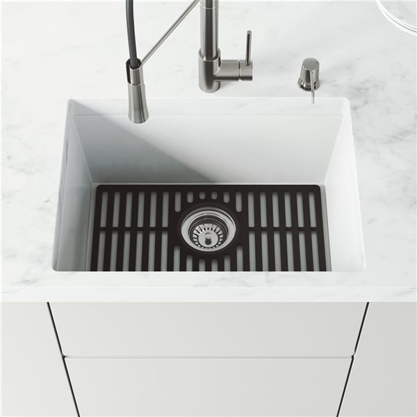 VIGO&nbsp;14-in D x&nbsp;19-in W silicone VIGO Bottom Grid for Single Bowl Kitchen Sink - Matte Black