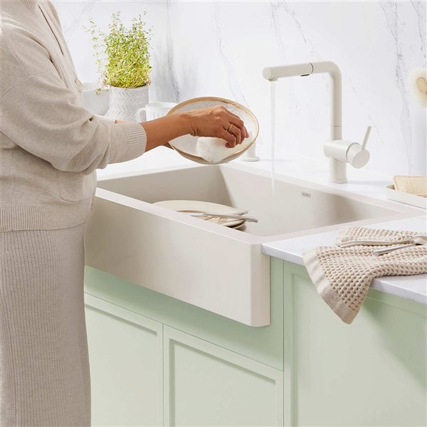 BLANCO Linus Low Arc Pull-Out Dual-Spray Kitchen Faucet - Soft White