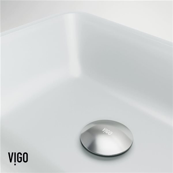 Lavabo-vasque blanc Sottile VIGO 13 l. x 18 po p. en verre rectangle avec robinet/bonde escamotable Niko en noir mat