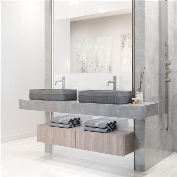 Lavabo-vasque gris Cypress VIGO 14 l. x 21 po p. en pierre Concreto rectangle avec robinet/bonde Apollo en chrome