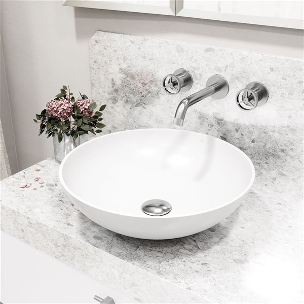 Lavabo-vasque blanc Lotus VIGO 16 l. x 16 po p. rond en MatteStone avec robinet/bonde Cass en nickel brossé