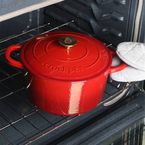 Crock-Pot Artisan 6.8-L Enamelled Cast-Iron Round Red Dutch Oven w/ Lid