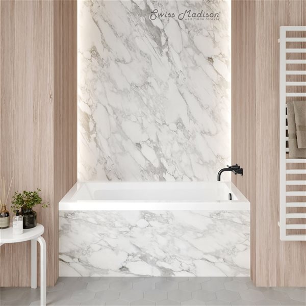 Swiss Madison Lausanne 54 W x 30-in L Glossy White Acrylic Alcove Right Drain Bathtub