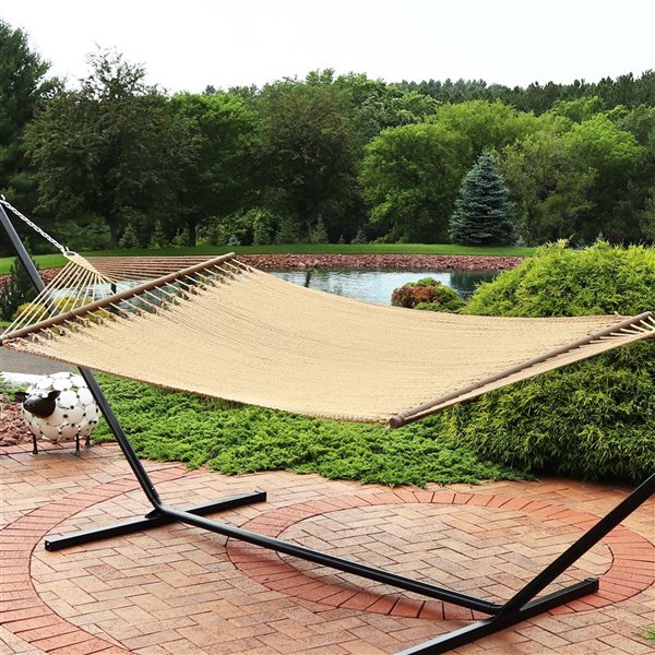 Sunnydaze Decor Light Brown Woven 2-Person Rope Hammock w/ Spreader Bars