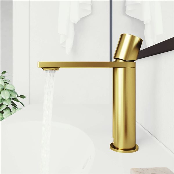 VIGO Halsey 8-in Matte Brushed Gold Single Handle Single Hole Bathroom Faucet