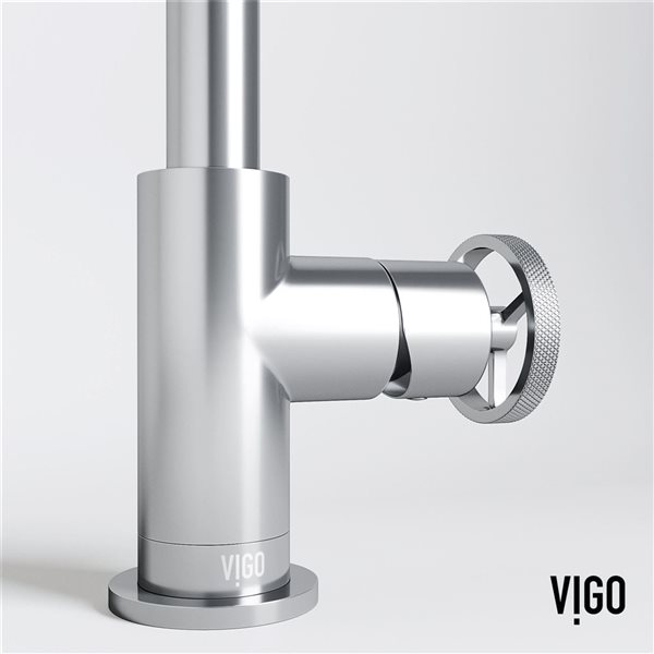 VIGO Cass&nbsp;9-in H Single Handle One-Hole Bathroom Faucet - Chrome