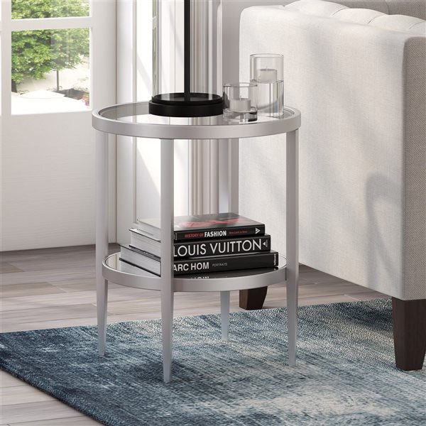 Table d'appoint ronde Hera de Hailey Home nickel avec surface en verre et tablette miroir