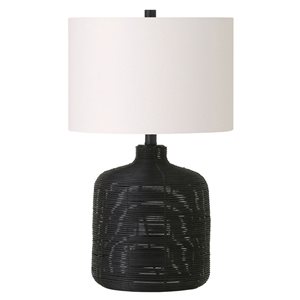 Lampe de table Jolina de Hailey Home 20,5 po h. rotin noir avec abat-jour en tissu