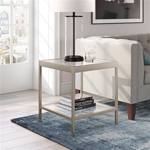 Table d'appoint carrée Alexis de Hailey Home nickel avec surface en verre