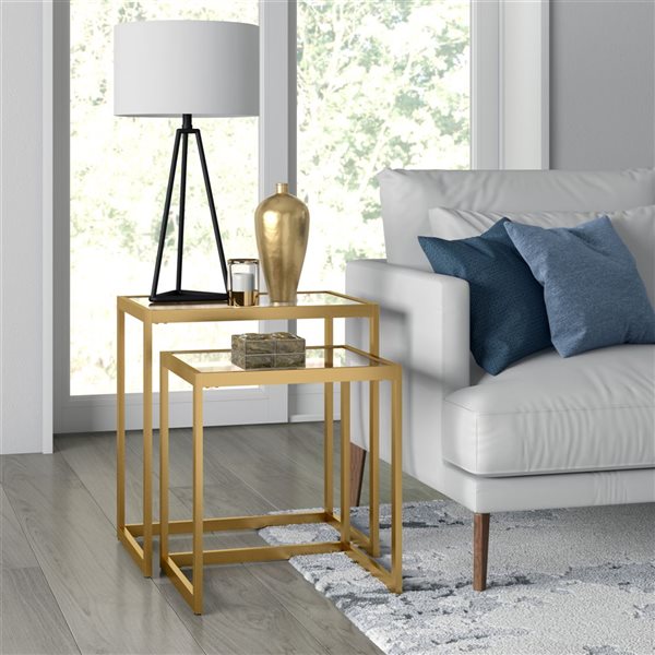 Lampe de table Gio de Hailey Home 26,13 po h. métal bronze noirci avec abat-jour en tissu blanc