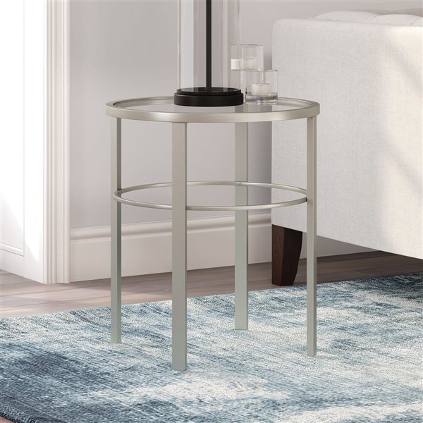 Table d'appoint ronde Gaia de Hailey Home nickel avec surface en verre