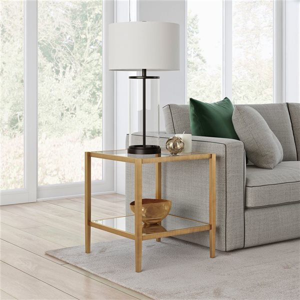 Table d'appoint carrée Hera de Hailey Home laiton avec surface en verre et tablette miroir